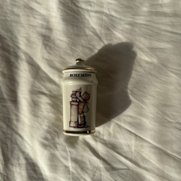 Mj Hummel Spice Jars - 7 - Picture 8 of 9
